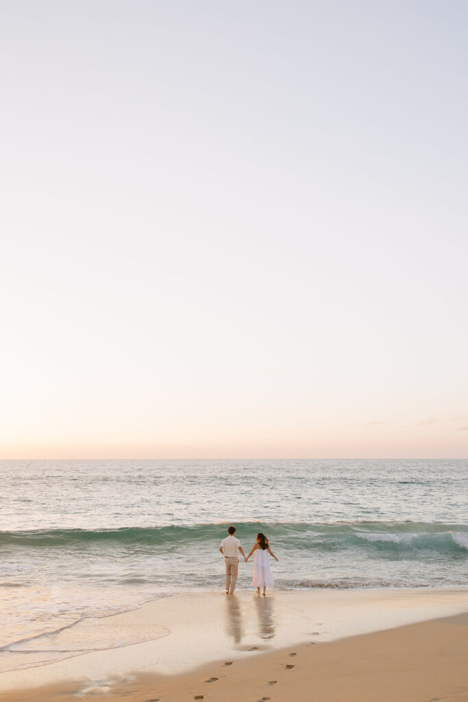 Oahu-hawaii-photographer-elopement-wedding-beach-sunset-sunrise-photoshoot-in-hawaii-couples-photoshoot-intimate-sunrise-sarah-doucet-photography-north-shore-beach