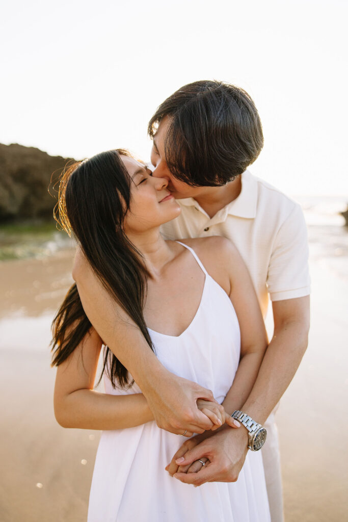 Oahu-hawaii-photographer-elopement-wedding-beach-sunset-sunrise-photoshoot-in-hawaii-couples-photoshoot-intimate-sunrise-sarah-doucet-photography-north-shore-beach